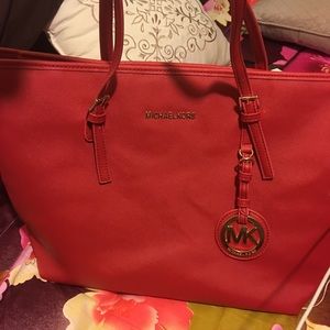 Micheal kors purse